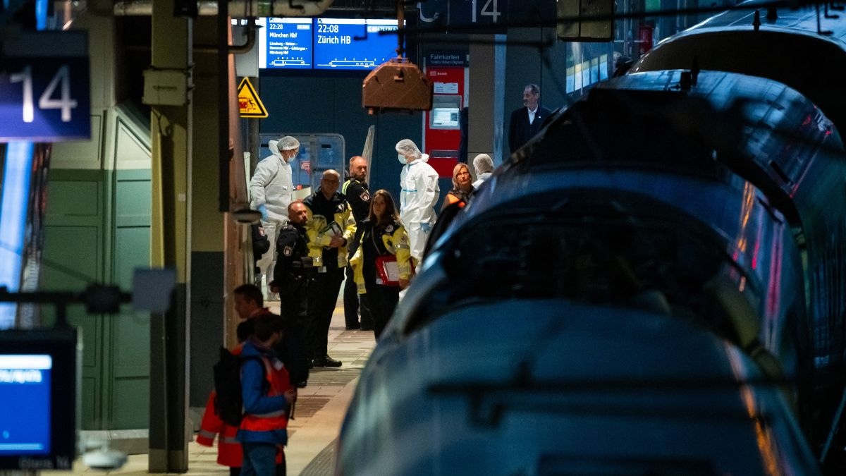 Germany: Police arrest woman who 'turned against passengers', injuring 17