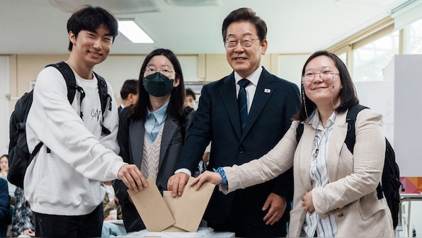 South Koreans turn out in record numbers for early voting in presidential election