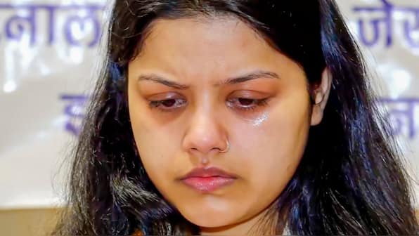 Why wife of Indian Navy officer killed in Pahalgam terror attack is being trolled