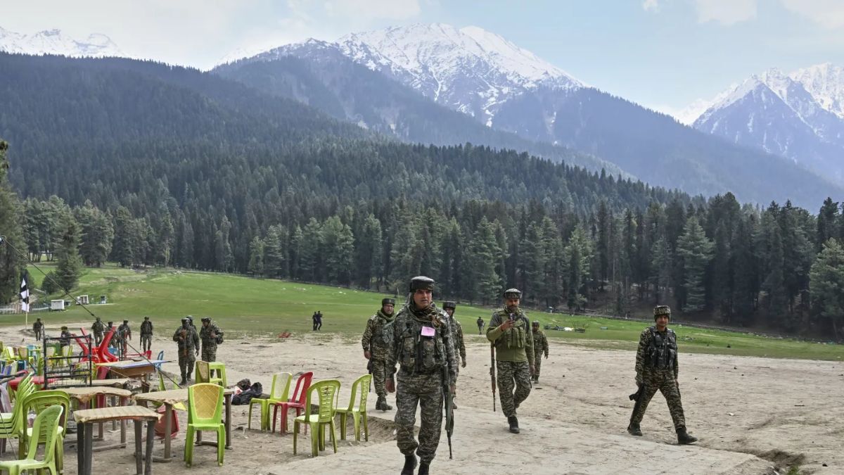 CRPF jawan, posted in Pahalgam before terror attack, arrested for ‘spying’ for Pakistan. Who is he? CRPF jawan, posted in Pahalgam before terror attack, arrested for ‘spying’ for Pakistan. Who is he?