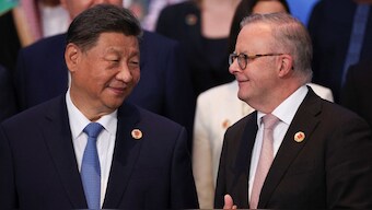 Australia's Prime Minister Anthony Albanese and China's President Xi Jinping speak as they prepare for a group during the G20 summit in Rio de Janeiro, Brazil, November 19, 2024. File Image/Reuters
