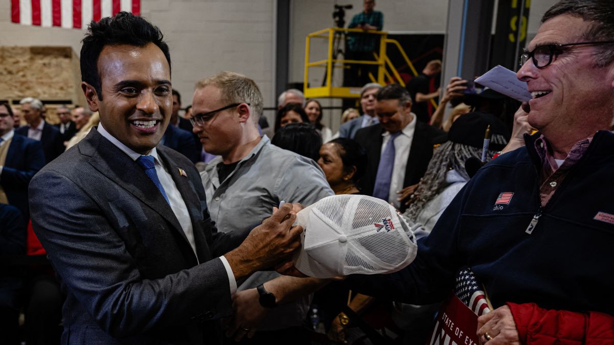 Vivek Ramaswamy signs a TRUTH hat in Cincinnati, Ohio. Is the Indian-origin businessman-turned-politician going to return to Doge? AFP Vivek Ramaswamy signs a TRUTH hat in Cincinnati, Ohio. Is the Indian-origin businessman-turned-politician going to return to Doge? AFP