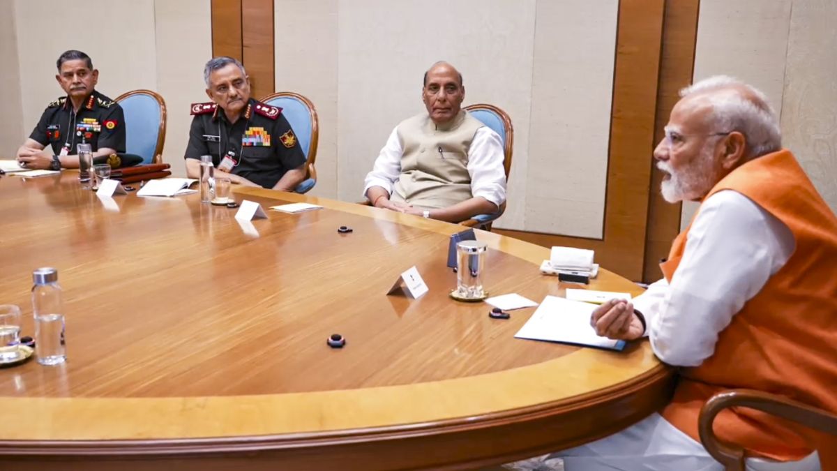 PM Modi monitoring Operation Sindoor through the night as strikes hit terror targets in Pakistan and PoK PM Modi monitoring Operation Sindoor through the night as strikes hit terror targets in Pakistan and PoK