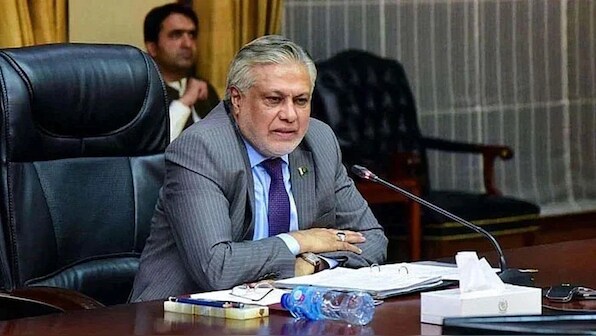 Pakistan relents? Pak minister says ready to 'de-escalate' if India doesn’t strike