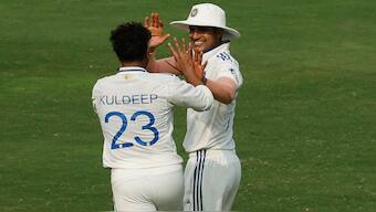 Shubman Gill and Kuldeep Yadav during a Test match against England. Image: Reuters