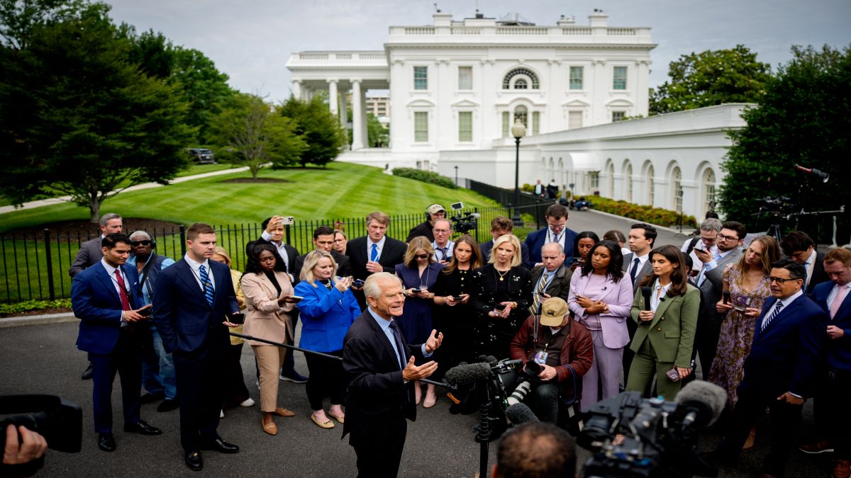 Trump's trade counsellor Navarro a convicted felon: His claim 'India uses US dollars to buy Russian oil' called out Trump's trade counsellor Navarro a convicted felon: His claim 'India uses US dollars to buy Russian oil' called out