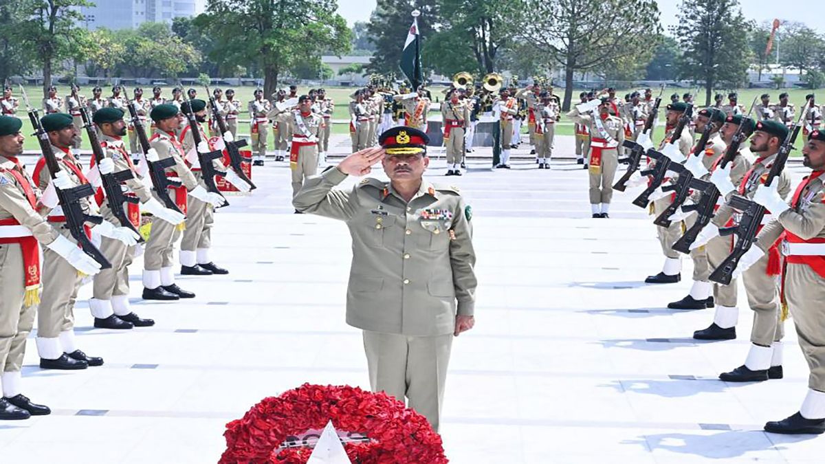 With a 2-hr closed-door meeting, Trump may have made it difficult for Asim Munir With a 2-hr closed-door meeting, Trump may have made it difficult for Asim Munir