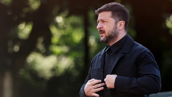 Ukraine won’t cede land to Russia for peace, says Zelenskyy ahead of Trump–Putin talks