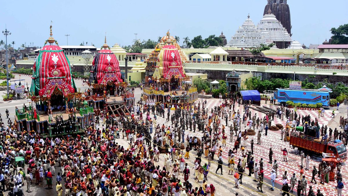 Odisha: 3 killed, many injured in stampede during Puri Rath Yatra near Gundicha temple Odisha: 3 killed, many injured in stampede during Puri Rath Yatra near Gundicha temple