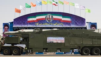 A Sejjil missile is being moved along the reviewing stand during a military parade to commemorate the anniversary of the start of the 1980-1988 Iran-Iraq war, in Tehran September 22, 2009. REUTERS/Raheb Homavandi (IRAN POLITICS MILITARY)