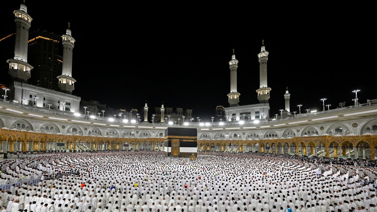 Hajj 2025: Why Saudi Arabia stopped nearly 2.7 lakh Muslims from entering Mecca Hajj 2025: Why Saudi Arabia stopped nearly 2.7 lakh Muslims from entering Mecca