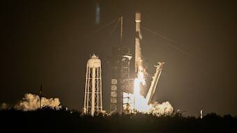 A SpaceX Falcon 9 rocket launches carrying Firefly Aerospace's Blue Ghost lunar lander as the primary payload and Japan-based ispace's Resilience lander as a secondary payload. Reuters/File Photo
