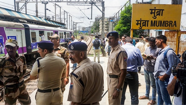 7 lives lost daily: Why everyday travel in Mumbai local trains is a risky affair