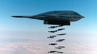 A B-2 Spirit dropping Mk.82 bombs. File image: Wikimedia Commons 