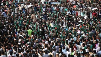 Supporters of Bangladesh Jamaat-e-Islami occupy street of Matijheel area to hold a rally in Dhaka, Bangladesh, October 28, 2023. File Image/Reuters