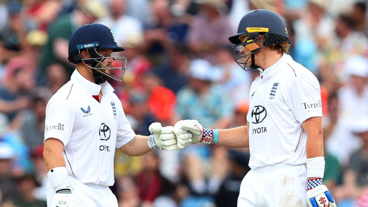 England vs India Highlights: England post 209/3, trail India by 262 runs at stumps on Day 2