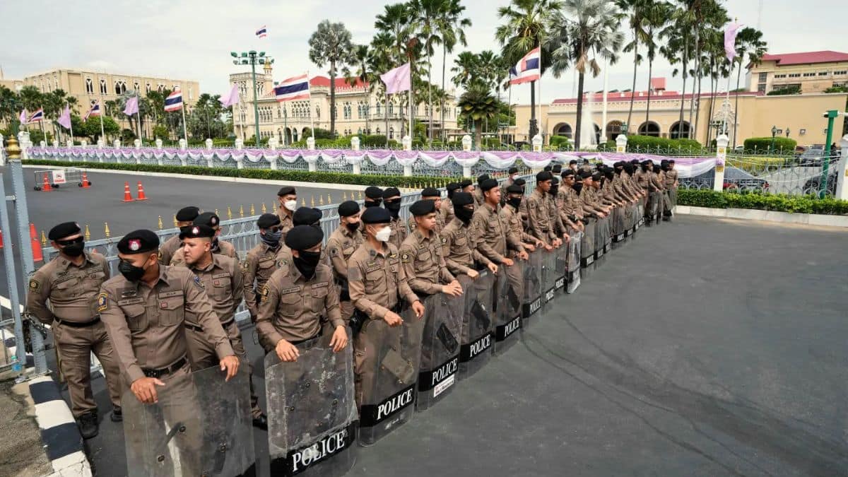 Thai PM Faces Crisis After Leaked Call with Hun Sen