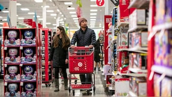 People shop at a Target store in Chicago, Illinois, US, November 25, 2022. (Reuters/Jim Vondruska/File Photo)