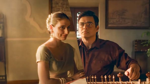 WATCH! EXCLUSIVE | Netflix ‘Aap Jaisa Koi’ actors R. Madhavan & Fatima Sana Shaikh on Kolkata food: 'Binged on puchkas...'