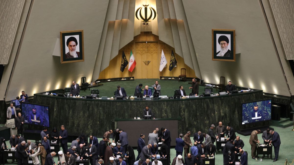 Members of the Iranian Parliament participate in a vote of trust for the cabinet of President Masoud Pezeshkian at the parliament in Tehran, Iran, August 21, 2024. File Image/WANA via Reuters Members of the Iranian Parliament participate in a vote of trust for the cabinet of President Masoud Pezeshkian at the parliament in Tehran, Iran, August 21, 2024. File Image/WANA via Reuters