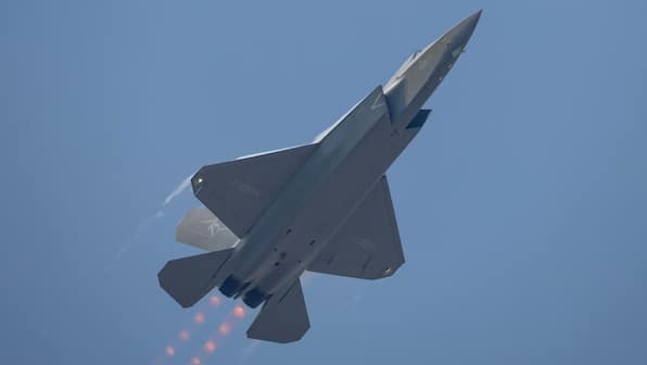 Pakistan’s unverified claims & move to buy J-35 5th-gen jets see Chinese maker’s shares soar high