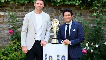 James Anderson and Sachin Tendulkar pose with the new Anderson-Tendulkar Trophy. Image credit: England and Wales Cricket Board
