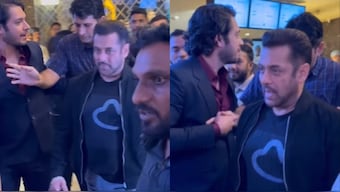 Sitaare Zameen Par premiere: Salman Khan's bodyguard pushes away Aamir Khan’s son Junaid Khan - watch video