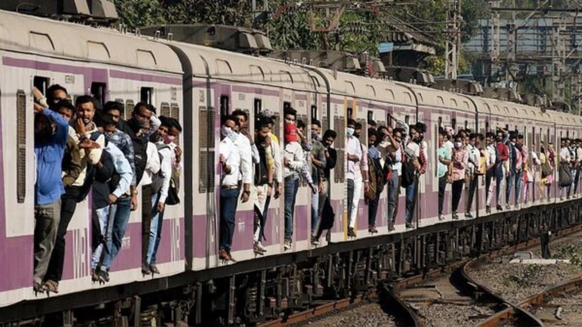 Train derails in Delhi, coach falls off tracks