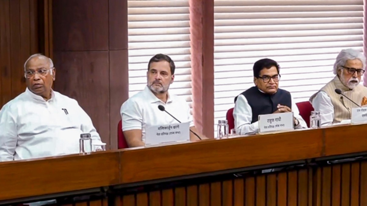 Congress President Mallikarjun Kharge, Leader of Opposition in the Lok Sabha Rahul Gandhi, Samajwadi Party leader Ramgopal Yadav and TMC's Sudip Bandyopadhyay during an all-party meeting being held over Operation Sindoor, in New Delhi, May 8.  Represenational image: PTI
 Congress President Mallikarjun Kharge, Leader of Opposition in the Lok Sabha Rahul Gandhi, Samajwadi Party leader Ramgopal Yadav and TMC's Sudip Bandyopadhyay during an all-party meeting being held over Operation Sindoor, in New Delhi, May 8.  Represenational image: PTI