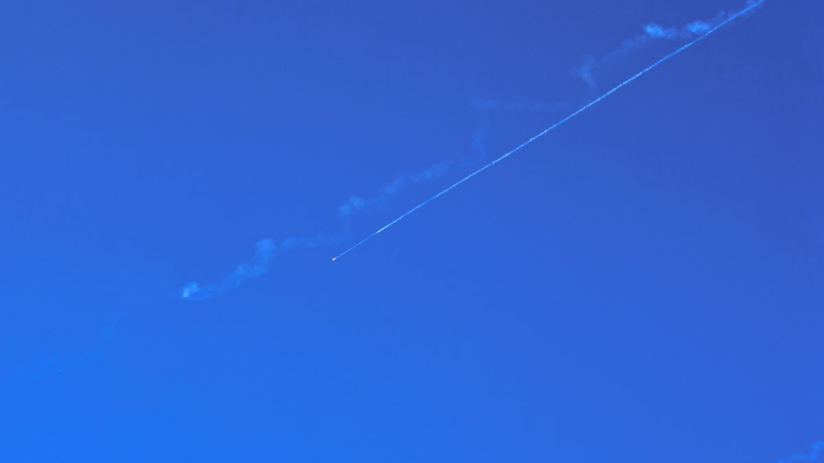 ‘Like an atom bomb, an earthquake’: Israeli witness describes Iran’s attack on Tel Aviv ‘Like an atom bomb, an earthquake’: Israeli witness describes Iran’s attack on Tel Aviv