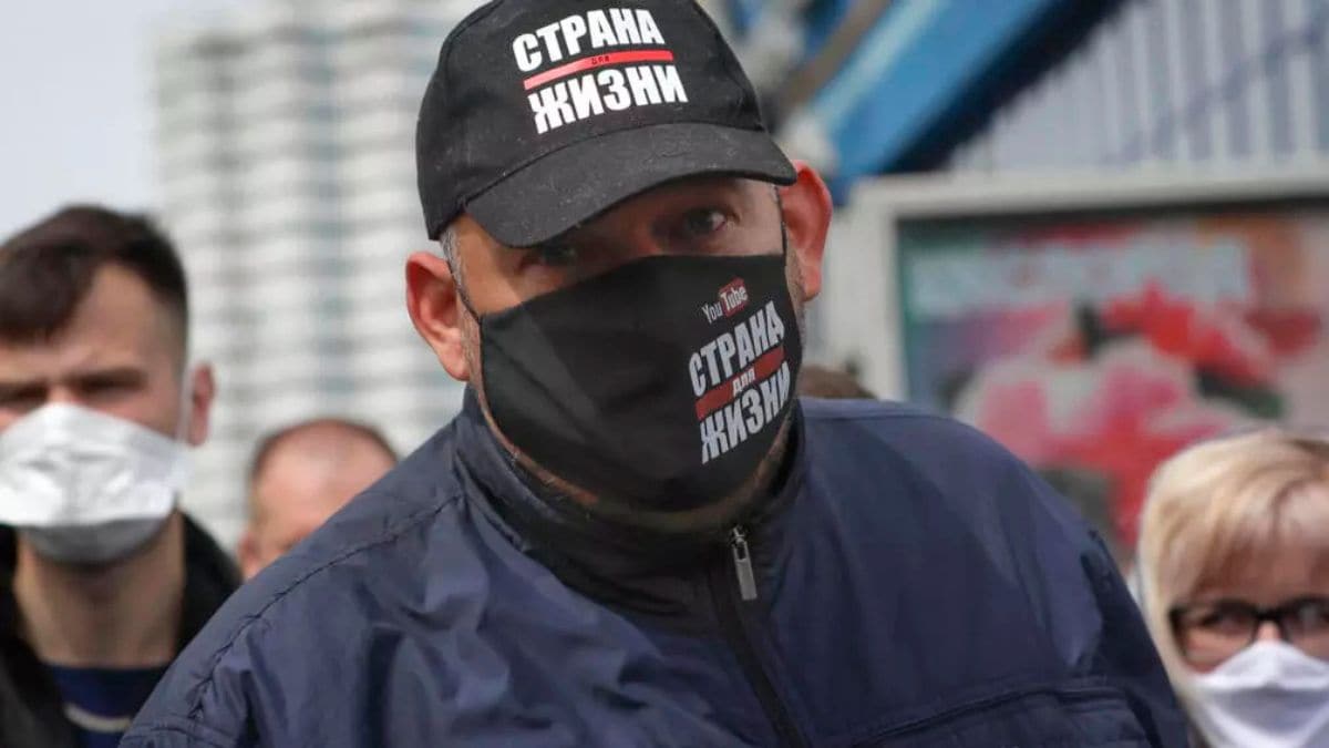 Belarus releases opposition leader Siarhei Tsikhanouski after visit by Trump envoy