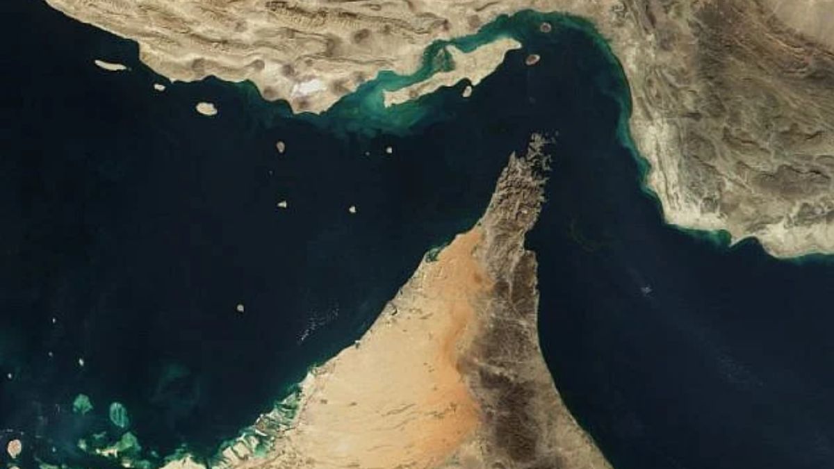 Strait of Hormuz, Makran region in southern Iran and southwestern Pakistan, Gulf of Oman and the northern coast of Oman as seen from space. (Photo by NASA Earth Observatory/ AFP) Strait of Hormuz, Makran region in southern Iran and southwestern Pakistan, Gulf of Oman and the northern coast of Oman as seen from space. (Photo by NASA Earth Observatory/ AFP)