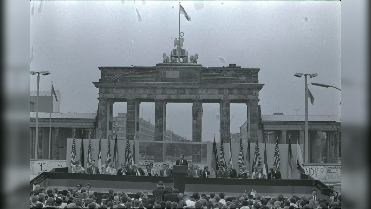 US President Ronald Reagan speaks to the crowd gathered at the Brandenburg Gate after his arrival in West Berlin to help celebrate the city's 750th anniversary, June 12, 1987. File Image/Reuters US President Ronald Reagan speaks to the crowd gathered at the Brandenburg Gate after his arrival in West Berlin to help celebrate the city's 750th anniversary, June 12, 1987. File Image/Reuters