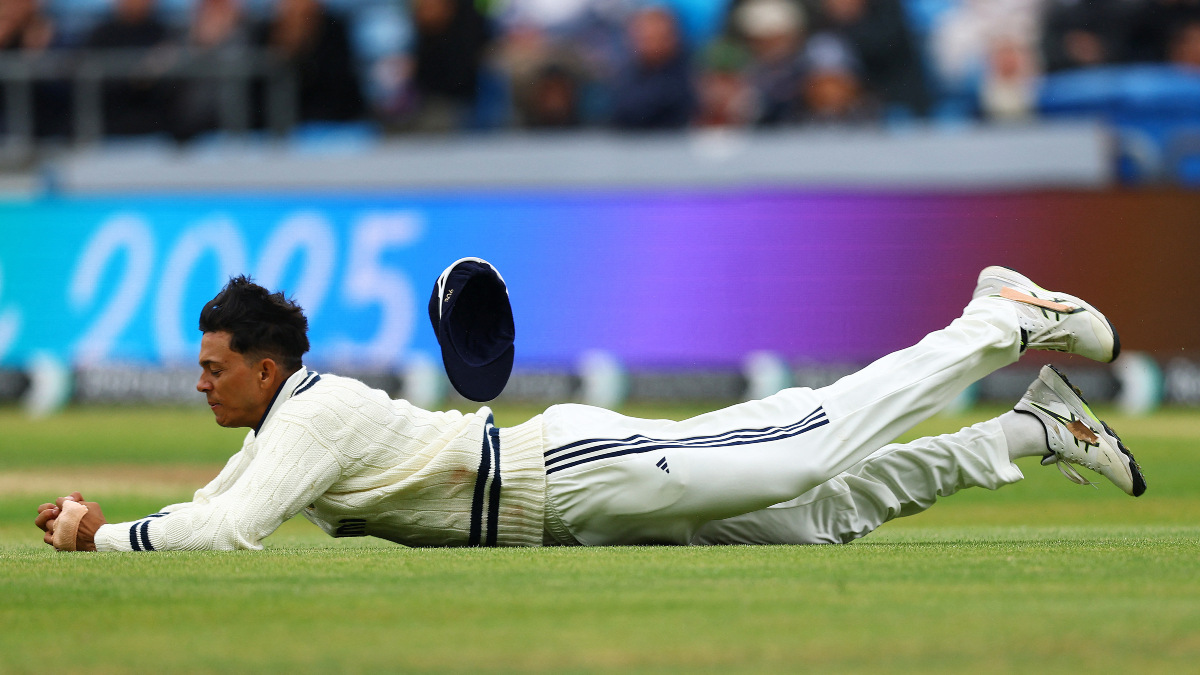 Jaiswal lambasted after latest dropped catch leaves Siraj incensed: 'Should be dropped for the next game' Jaiswal lambasted after latest dropped catch leaves Siraj incensed: 'Should be dropped for the next game'