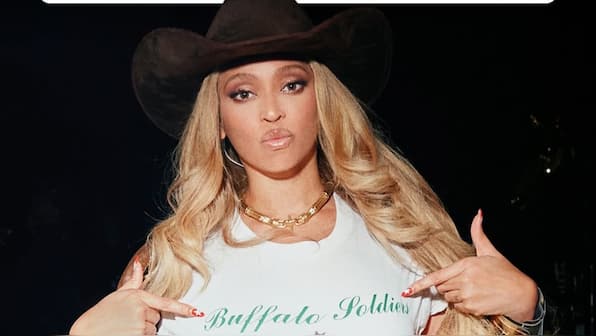 Fans criticize Beyoncé for shirt calling Native Americans 'the enemies of peace'