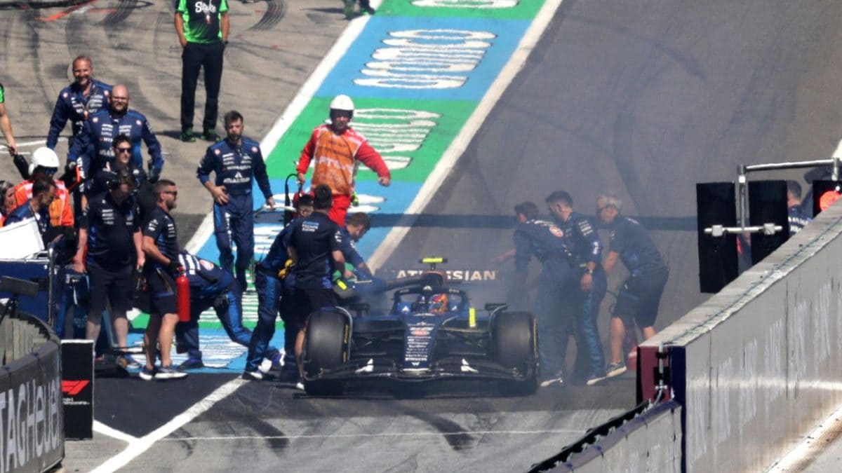 'Game over, Carlos, jump out': Sainz's Williams catches fire before start of Austrian Grand Prix