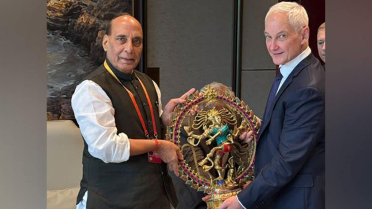 Russia assures supply of more S-400 systems to India during meeting with Rajnath Singh