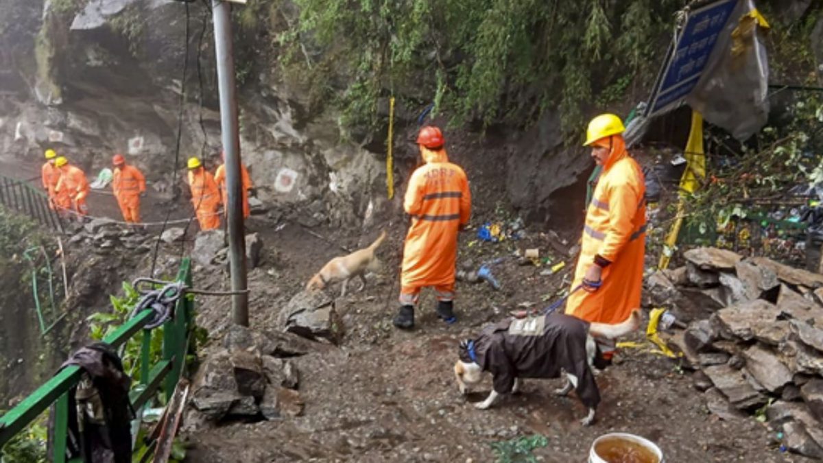 Another cloudburst in Jammu & Kashmir: Flash floods hit Reasi, no casualty reported yet Another cloudburst in Jammu & Kashmir: Flash floods hit Reasi, no casualty reported yet