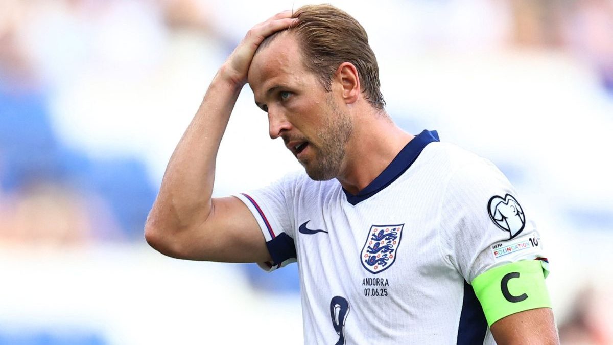 Why fans booed England team in Barcelona despite perfect record at FIFA World Cup qualifiers? Why fans booed England team in Barcelona despite perfect record at FIFA World Cup qualifiers?