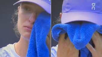 Iga Swiatek was seen crying during her match against Jessica Pegula. Image: X/IgaUpdates