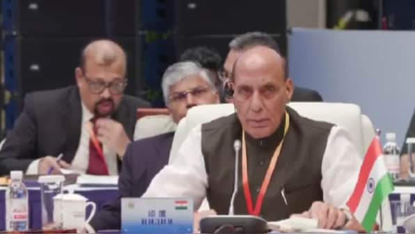What is the 4-pronged approach Rajnath Singh shared with China for better ties?