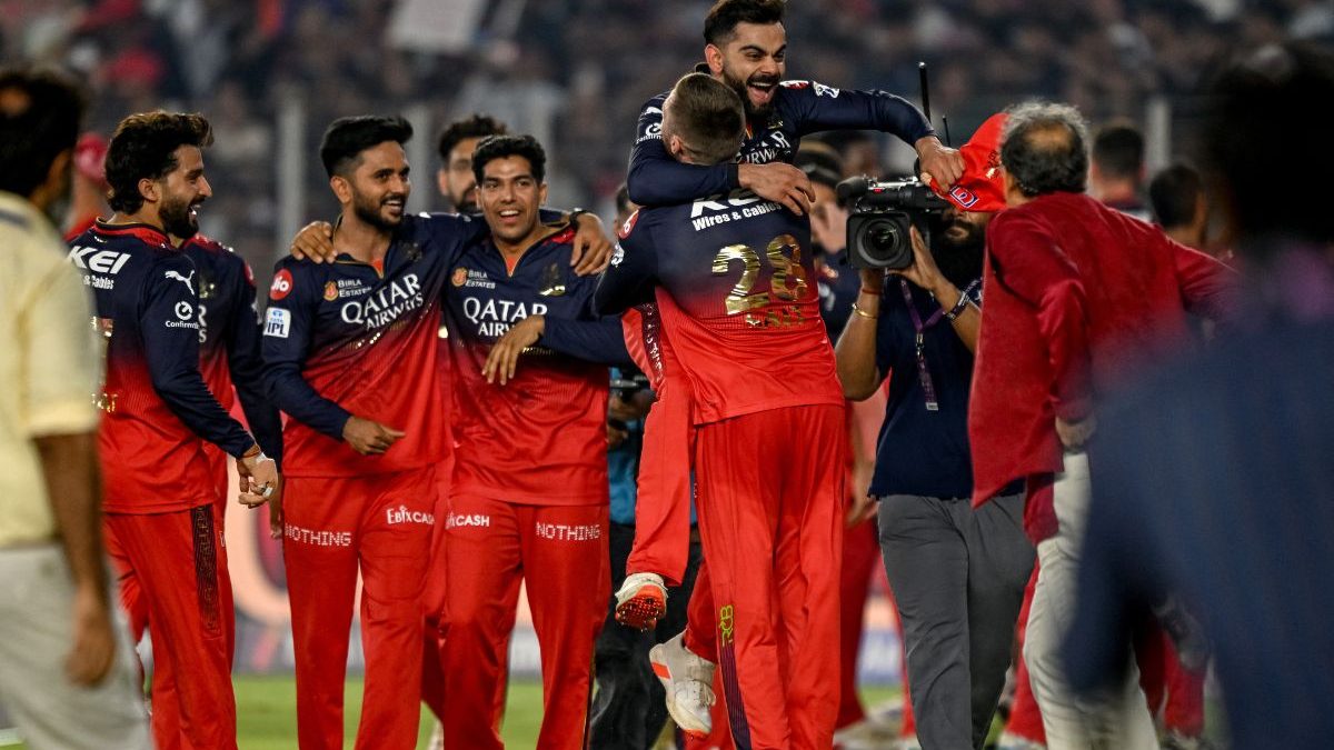 Royal Challengers Bengaluru, Virat Kohli end title drought, beat Punjab Kings to lift maiden trophy Royal Challengers Bengaluru, Virat Kohli end title drought, beat Punjab Kings to lift maiden trophy