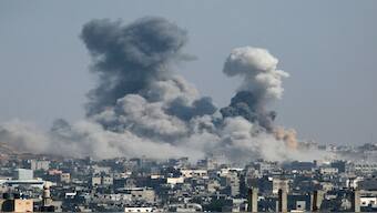 A column of smoke erupts following Israeli bombardment of areas east of the Tuffah neighbourhood in eastern Gaza City on June 18, 2025. (Photo: Bashar Taleb/AFP)