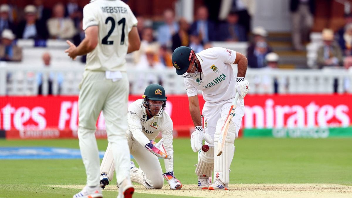 David Bedingham in action as he picks up the ball from his pads. Image: Reuters David Bedingham in action as he picks up the ball from his pads. Image: Reuters