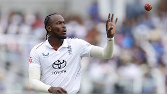 Jofra Archer in action during the 3rd Test at Lord's. Image: Reuters