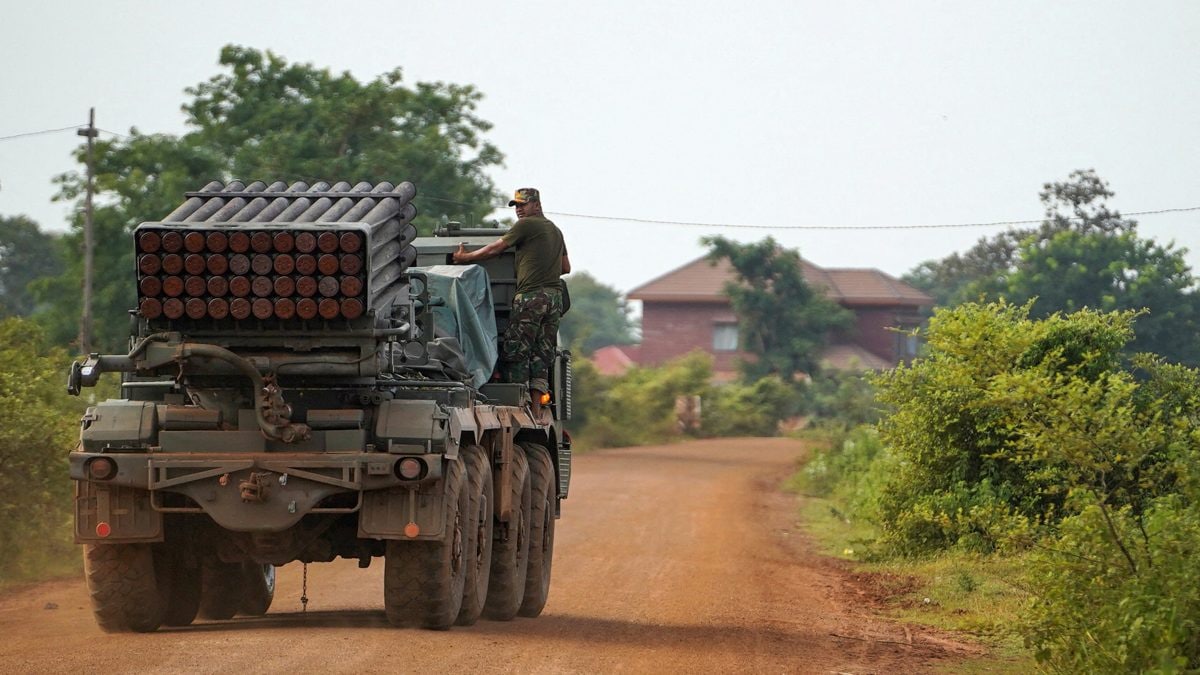 Trump says Cambodia, Thailand to hold ceasefire talks after trade warning