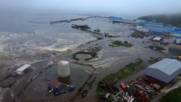 When did the tsunami hit in japan