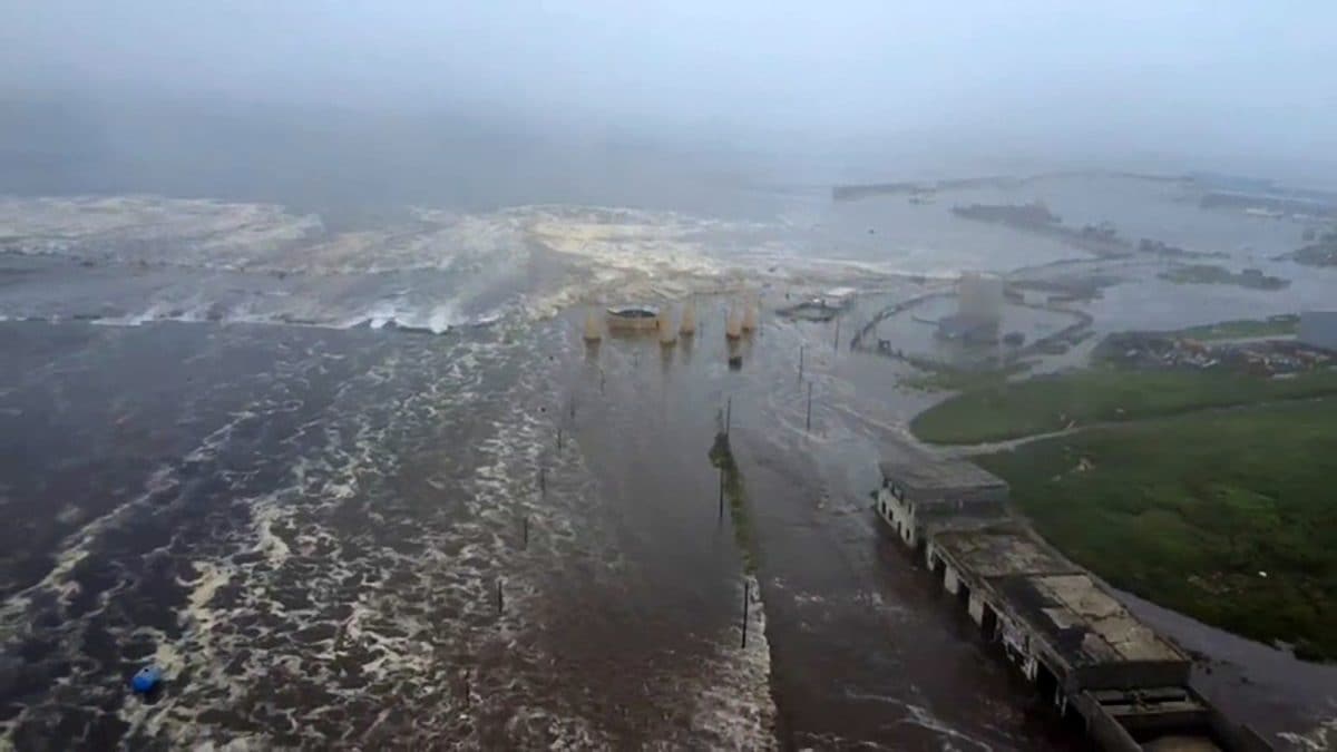 Tsunami Warning LIVE Updates: 13-ft high waves in Russia, 10-ft in Japan  and traffic chaos in Hawaii; millions evacuated – Firstpost