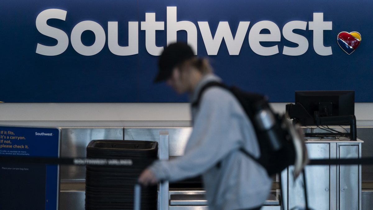 Southwest flight plunges after takeoff in near-miss with another aircraft; FAA launches probe Southwest flight plunges after takeoff in near-miss with another aircraft; FAA launches probe
