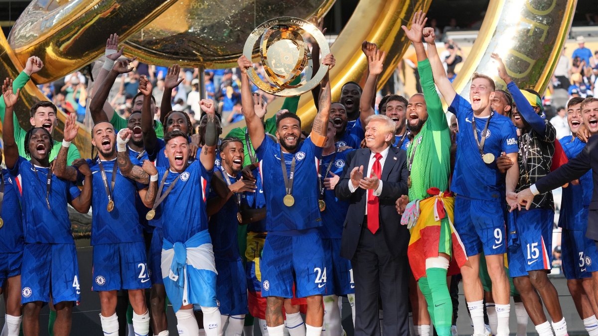 Chealsea Holding Cwc Cole Palmer fires Chelsea to FIFA Club World Cup glory, outclasses PSG ...